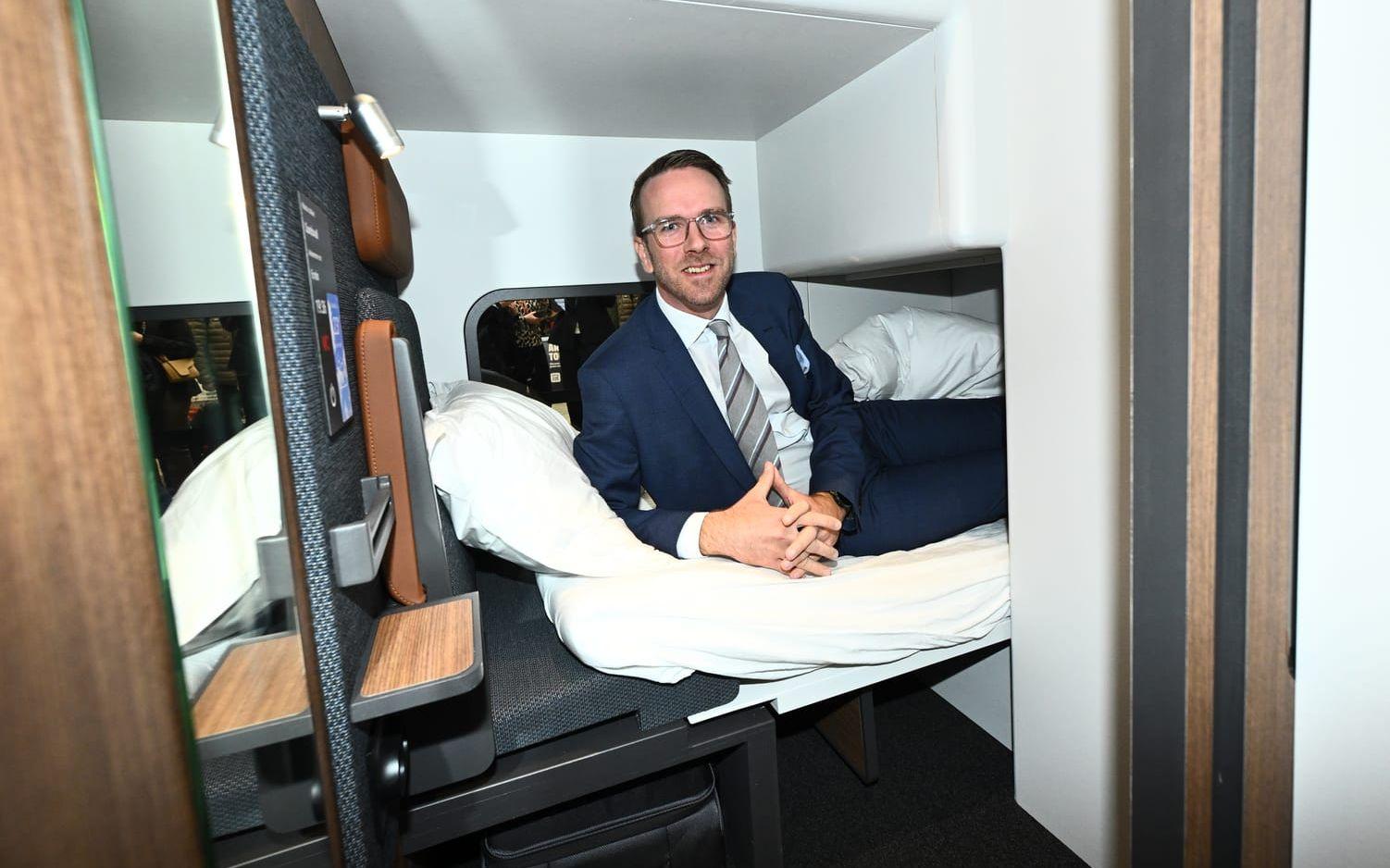 Andreas Carlson (KD), infrastruktur- och bostadsminister, befarar att fler kommer att gena över spåren. "Det är ett orosmoln även för den här sommaren", säger han. 