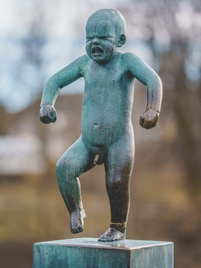 Skulpturen Sinnataggen är ett verk av Gustav Vigeland och finns i Oslo. 