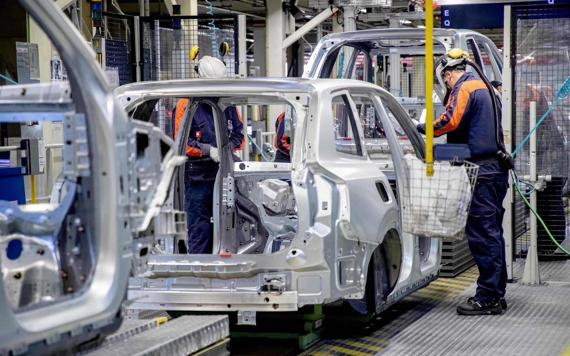 Volvo Cars låter anställda världen över ta betald föräldraledighet.