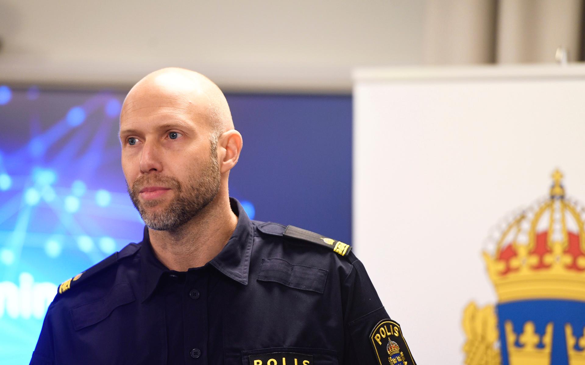 Björn Eriksson, gruppchef på Noa, menar att ansvariga för cyberattacker inte alltid kommer kunna ställas inför rätta i Sverige: ”För att kunna bekämpa grupperingar som begår brott i industriell skala, måste vi möta dem med samma kraftfulla nivå som det här samarbetet visar på.”