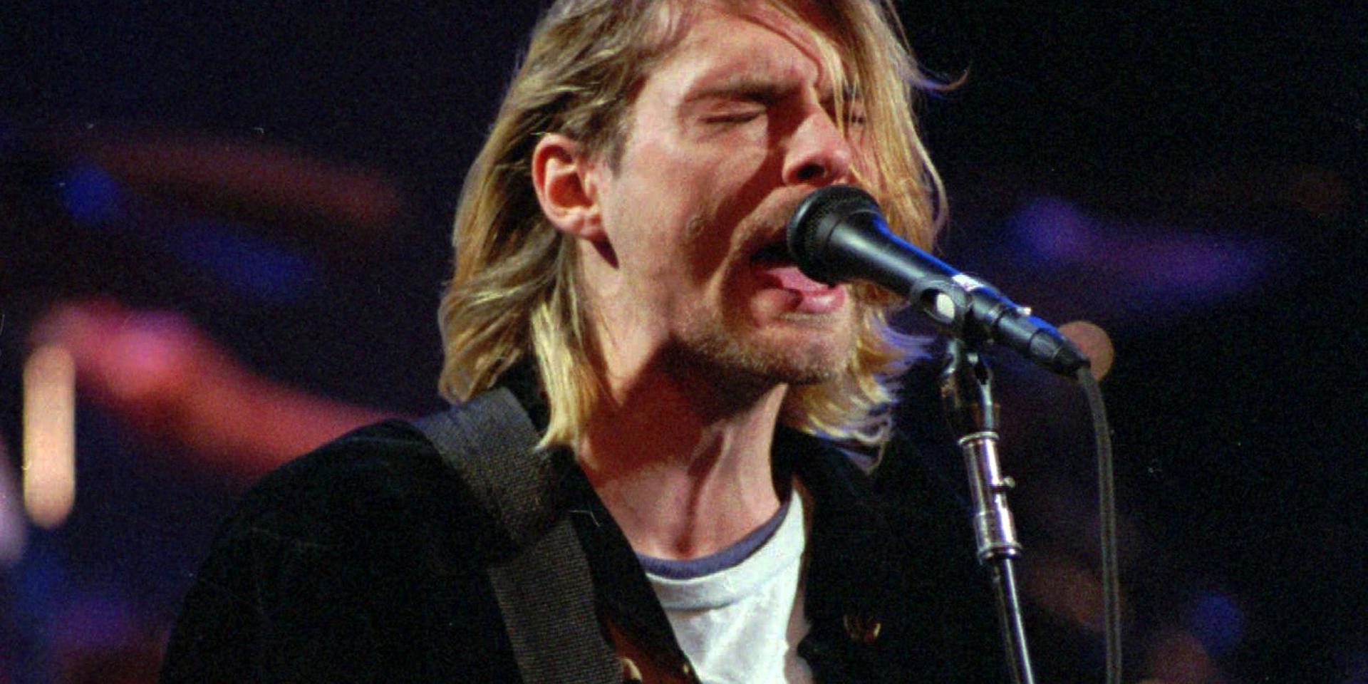 Kurt Cobain, frontman i grungebandet Nirvana, spelade på den nu sålda gitarren vid bandets 'MTV-unplugged'-spelning i november 1993 – mindre än sex månader före sin död. Arkivbild.