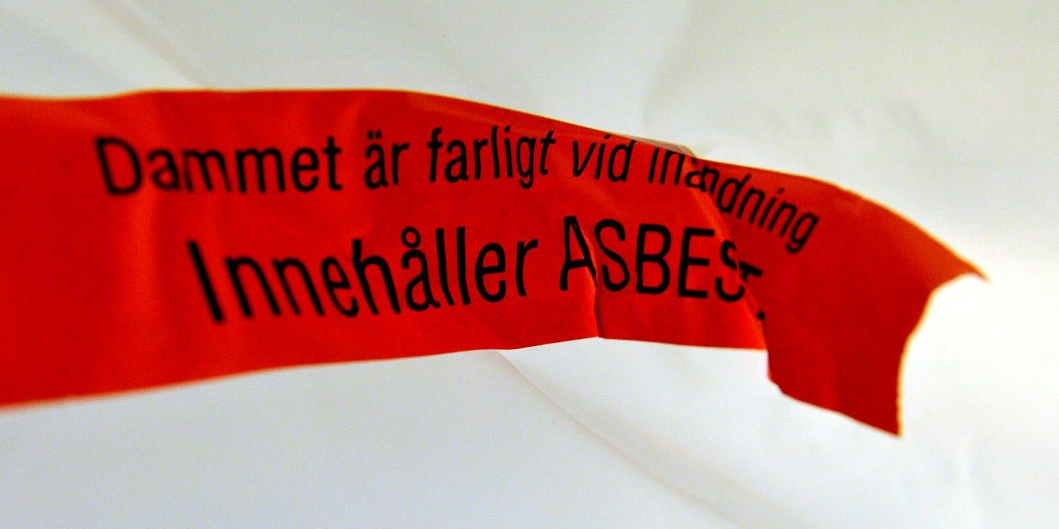 Fem gånger så många dör av asbest på jobbet i Sverige än vad tidigare forskning visat. Arkivbild.