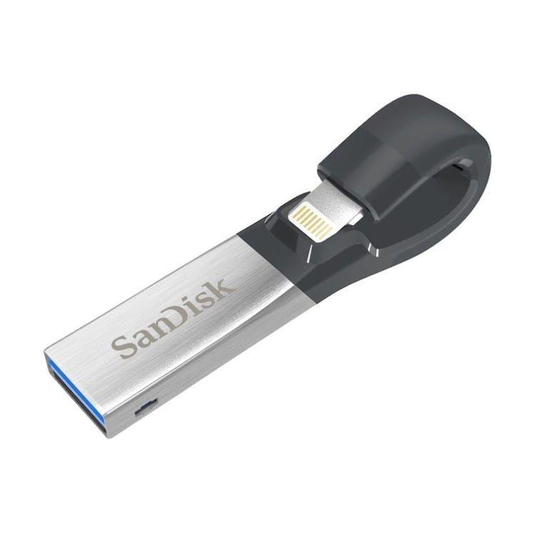 Sandisk iXpand 2 är ytterligare ett alternativ. 32GB kostar cirka 700 kronor.