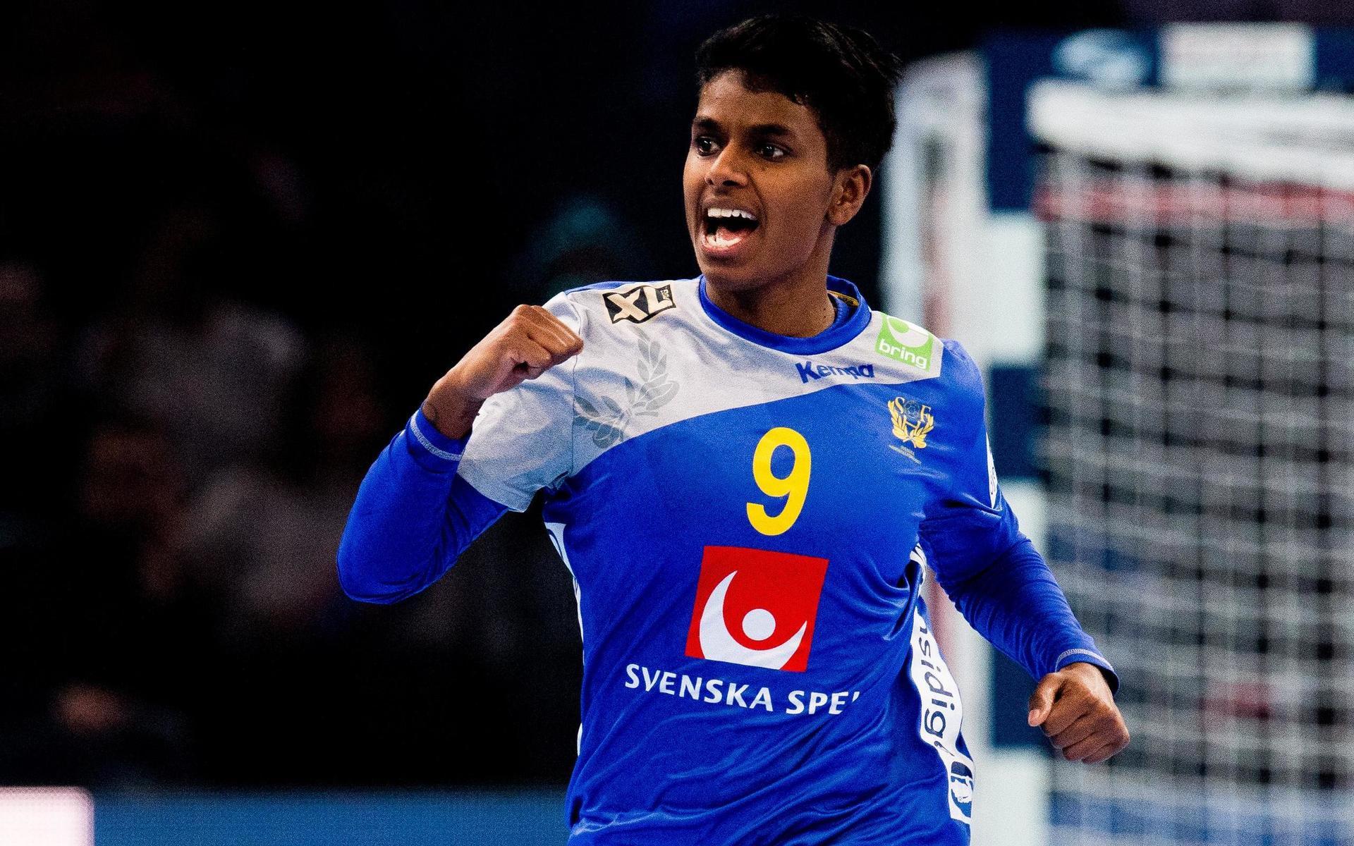Sand gjorde 222 mål på 105 landskamper med svenska damlandslaget. 