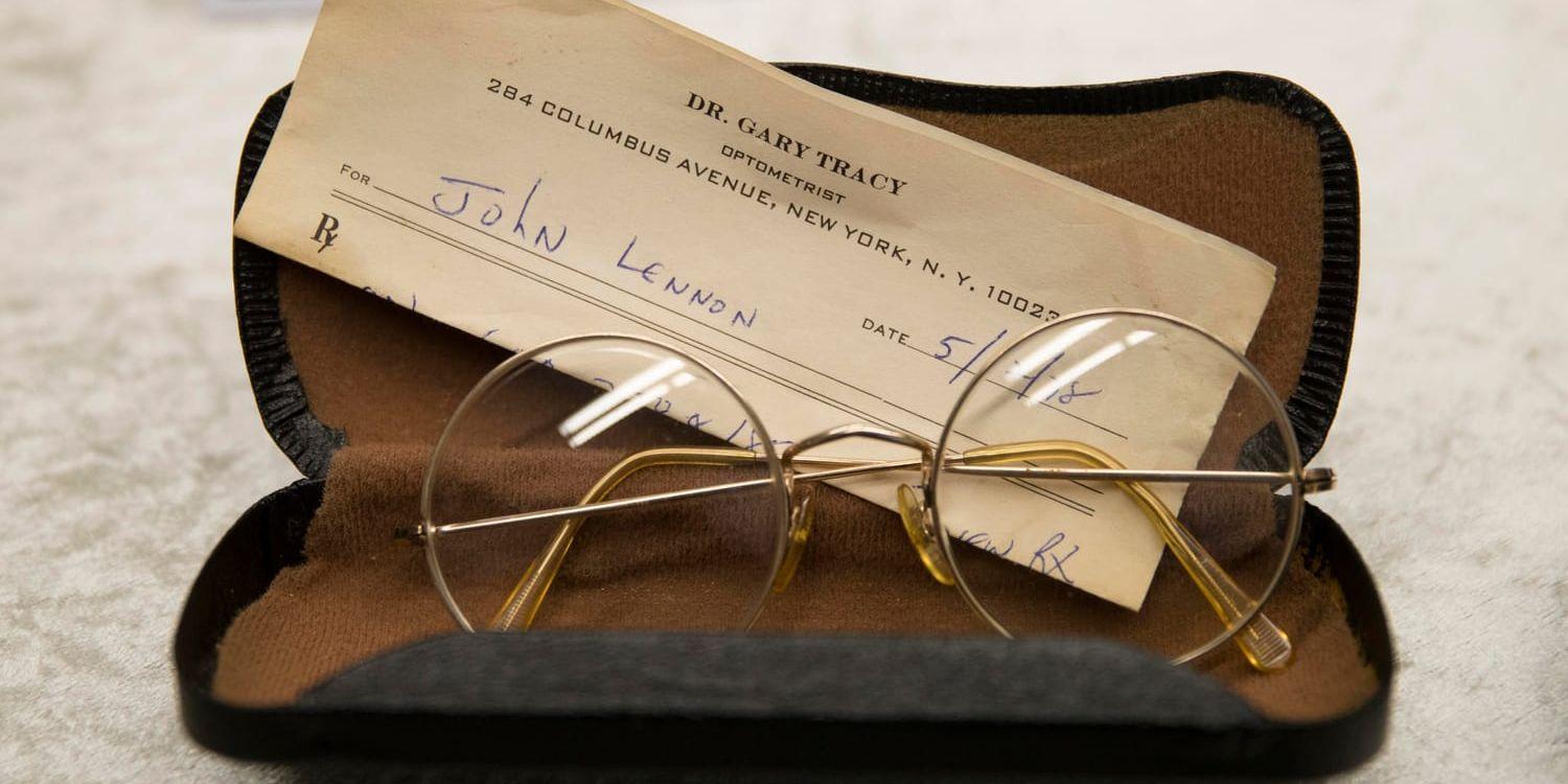 Ett par glasögon som tillhört den avlidne Beatles-medlemmen John Lennon fanns bland de saker som stals från en lägenhet i New York 2006. Arkivbild.