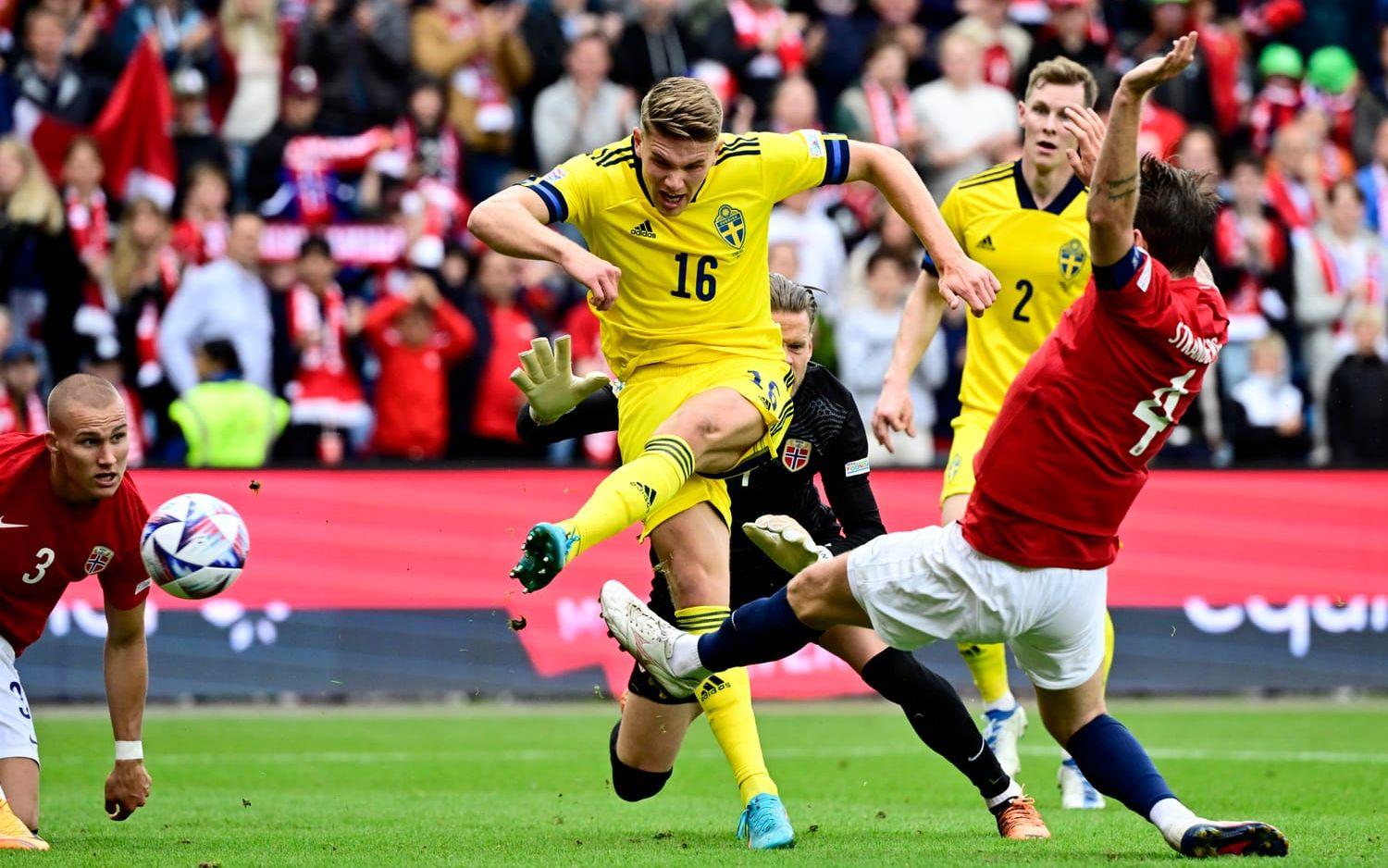 Viktor Gyökeres reducerar till 2–3 i landskampen i Oslo 2022. Den 1 juni möts Norge och Sverige igen på Ullevål.