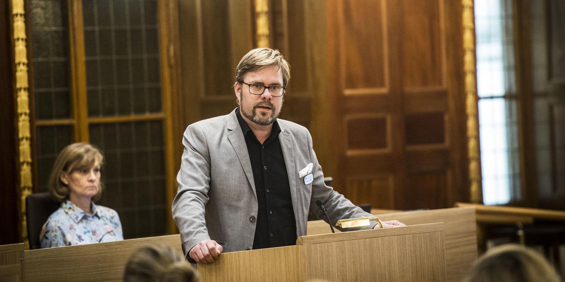 Jörgen Fogelklou (SD) fick hård kritik från FI efter sitt uttalande om att invandrare tagit en &quot;helt ny unken kvinnosyn&quot; till Sverige.