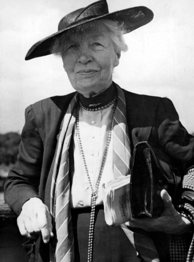 Kerstin Hesselgren år 1946, då ordförande i expertkonferensen för kvinnornas efterkrigssysselsättning.