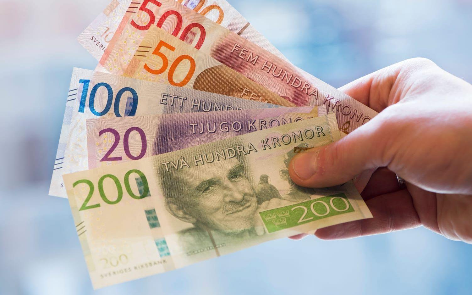 Polisen varnar för att många falska sedlar nu är i omlopp. Arkivbild.