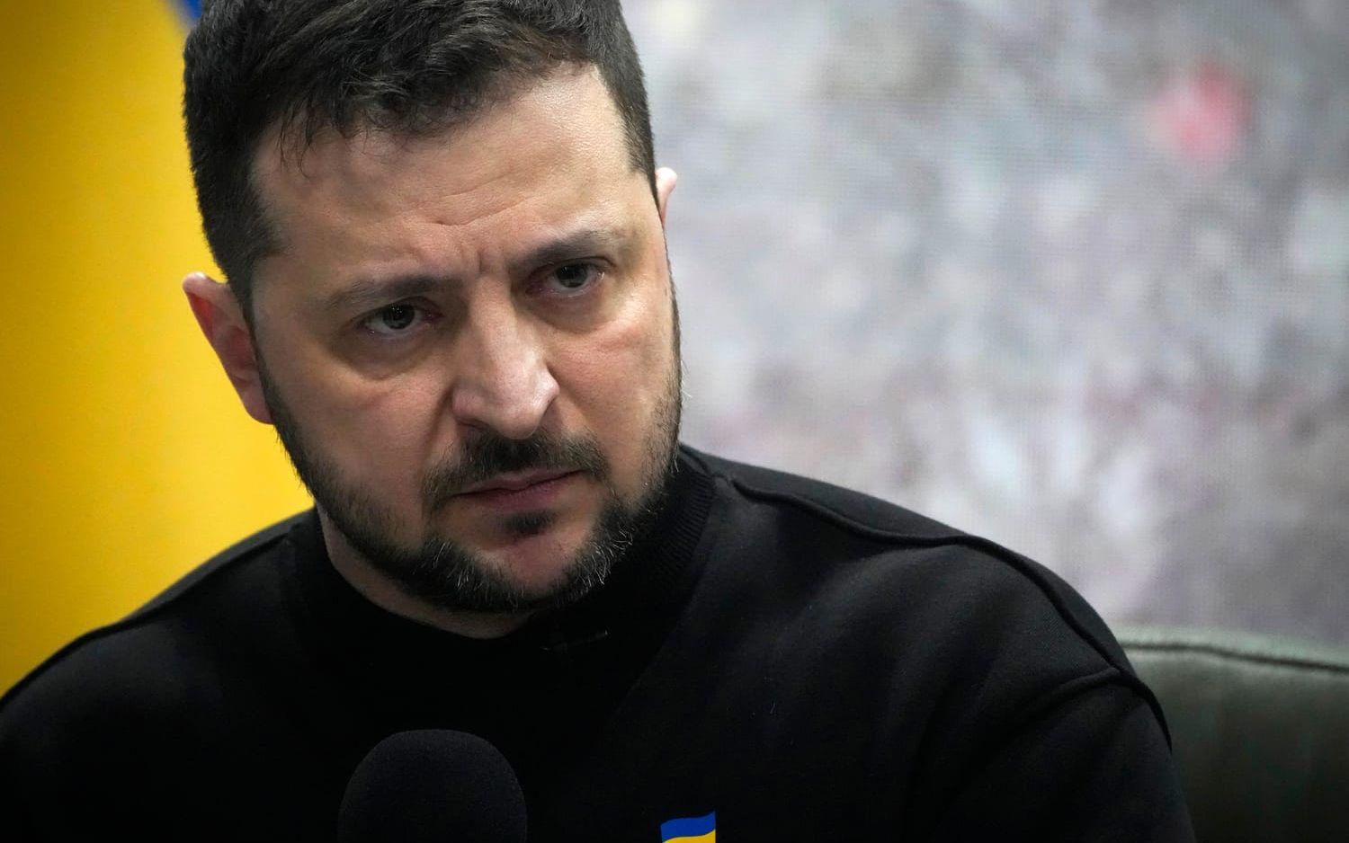 Volodymyr Zelenskyj under den två timmar långa pressträffen på fredagseftermiddagen.
