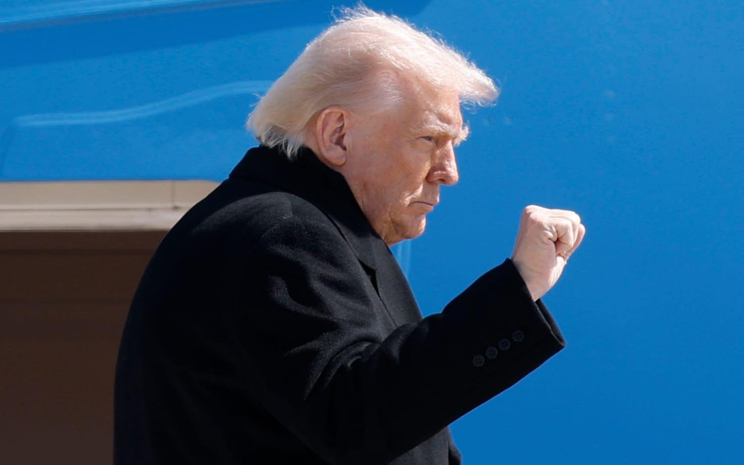 USA:s President Donald Trump går åter till hårt angrepp mot Nato, samtidigt som USA skickar fler soldater till Mellanöstern.