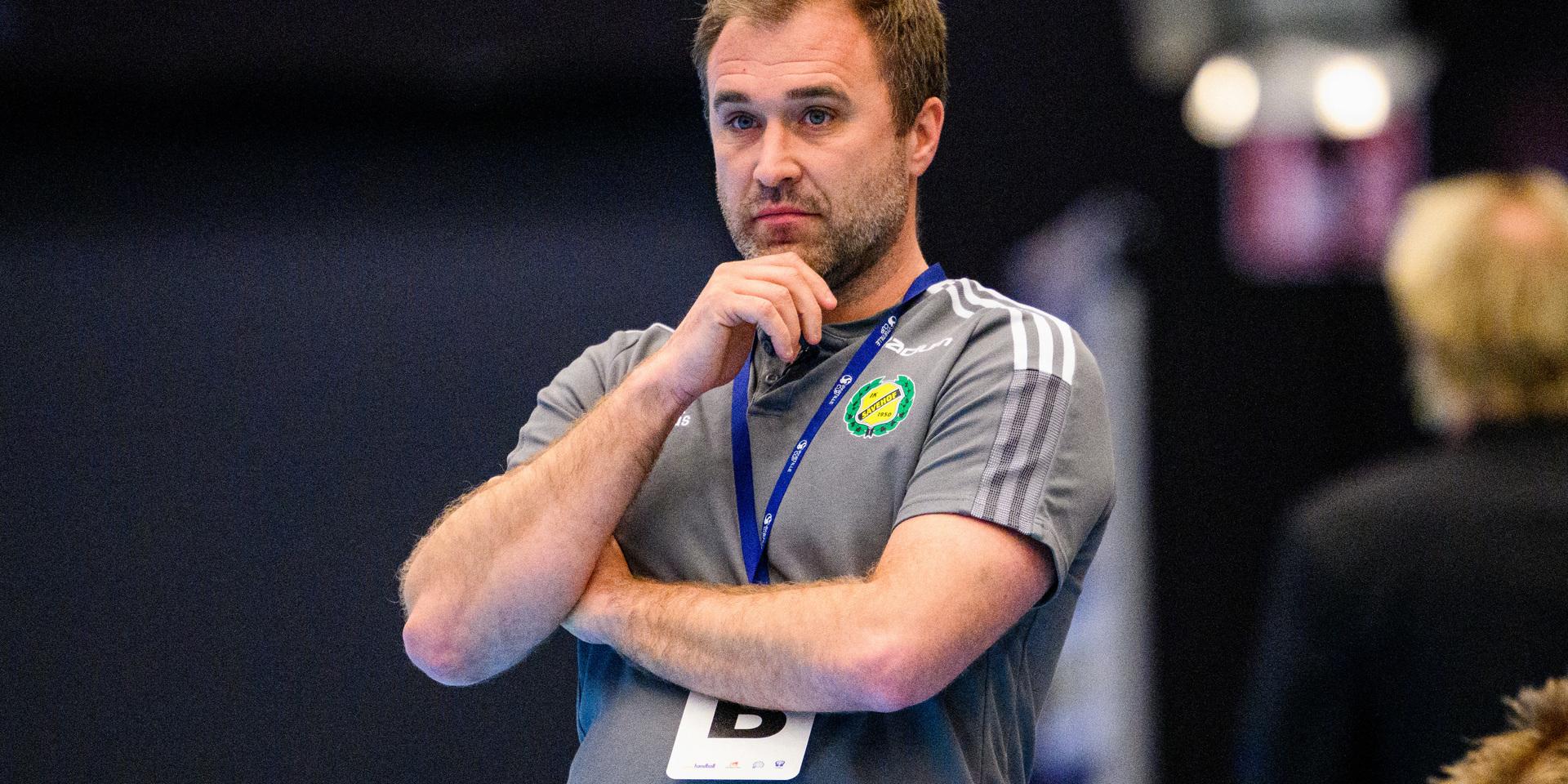 Sävehofs tränare Michael Apelgren kommer i framtiden balansera uppdraget i Sävehof med jobbet som assisterande tränare i landslaget. 