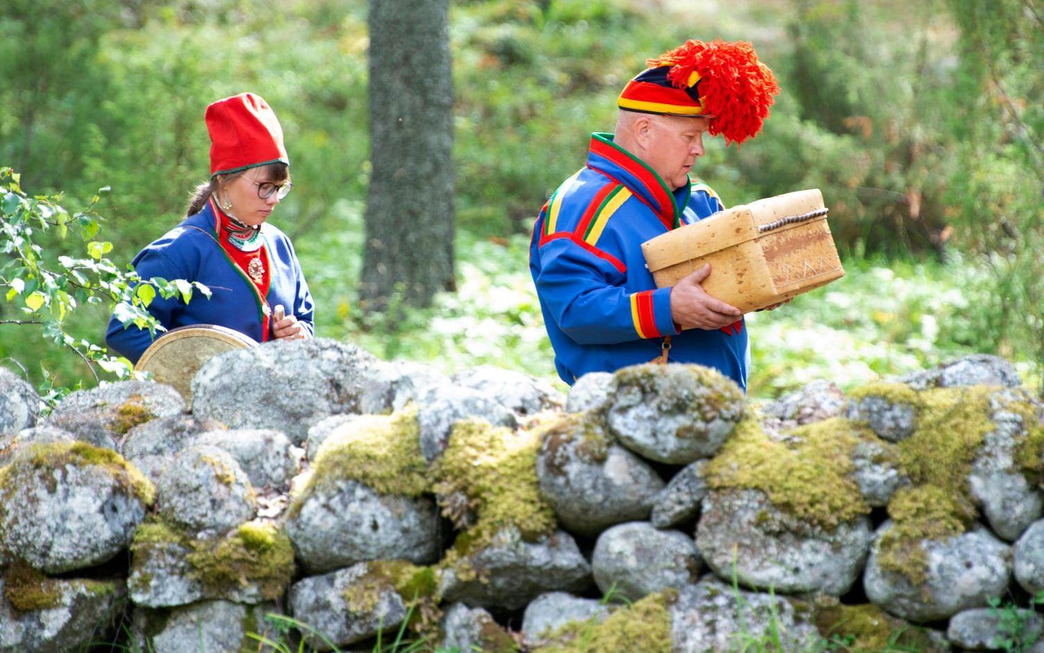 På senare år har flera samiska kvarlevor återlämnats till gravarna som de hämtats ifrån. Nu vill staten gå till botten med ytterligare oförrätter. Arkivbild från Lycksele år 2019.