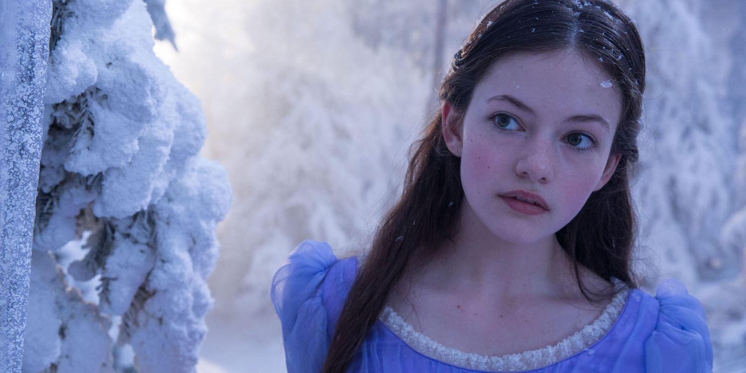 Mackenzie Foy har gjort barnroller i filmer som ”Twilight: Breaking dawn” och ”Interstellar”. Nu avancerar hon till tonåring i ”Nötknäpparen och de fyra världarna”. Pressbild.