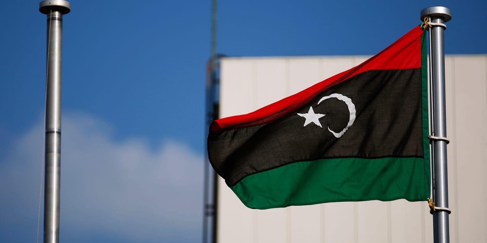 Sex personer har gripits i Libyen och riskerar dödsstraff. Enligt säkerhetstjänsten i landet beror de på att personerna konverterat till kristendomen. Men myndigheterna använder sig av en lag som riktas allt mer mot aktivister, varnar människorättsorganisationer.
