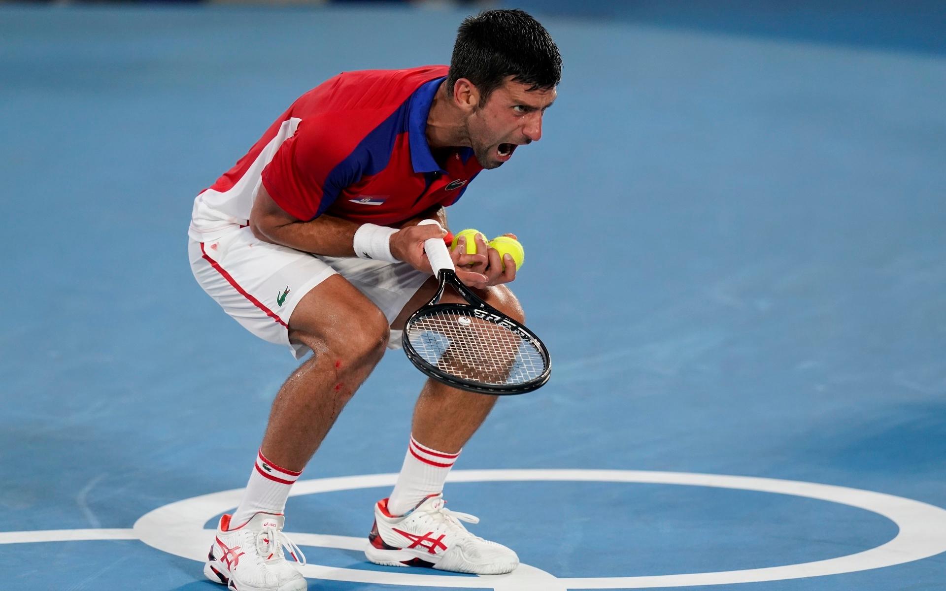 Världsettan i tennis, Novak Djokovic, skriker ut sin frustration i semfinalen mot Alexander Zverev