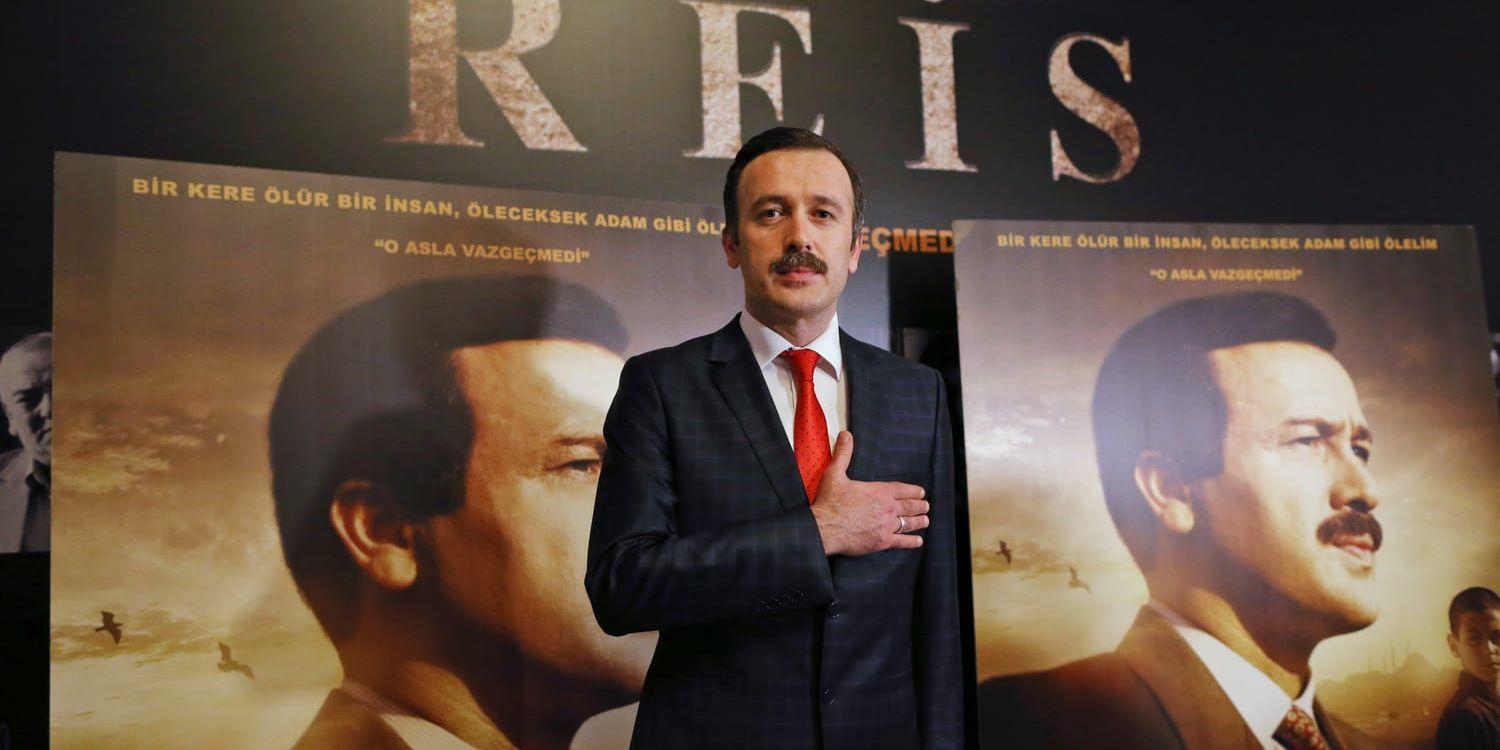Den turkiske skådespelaren Reha Beyoglu spelade rollen som Erdogan i filmen "Reis" – en regimvänlig flopp. 