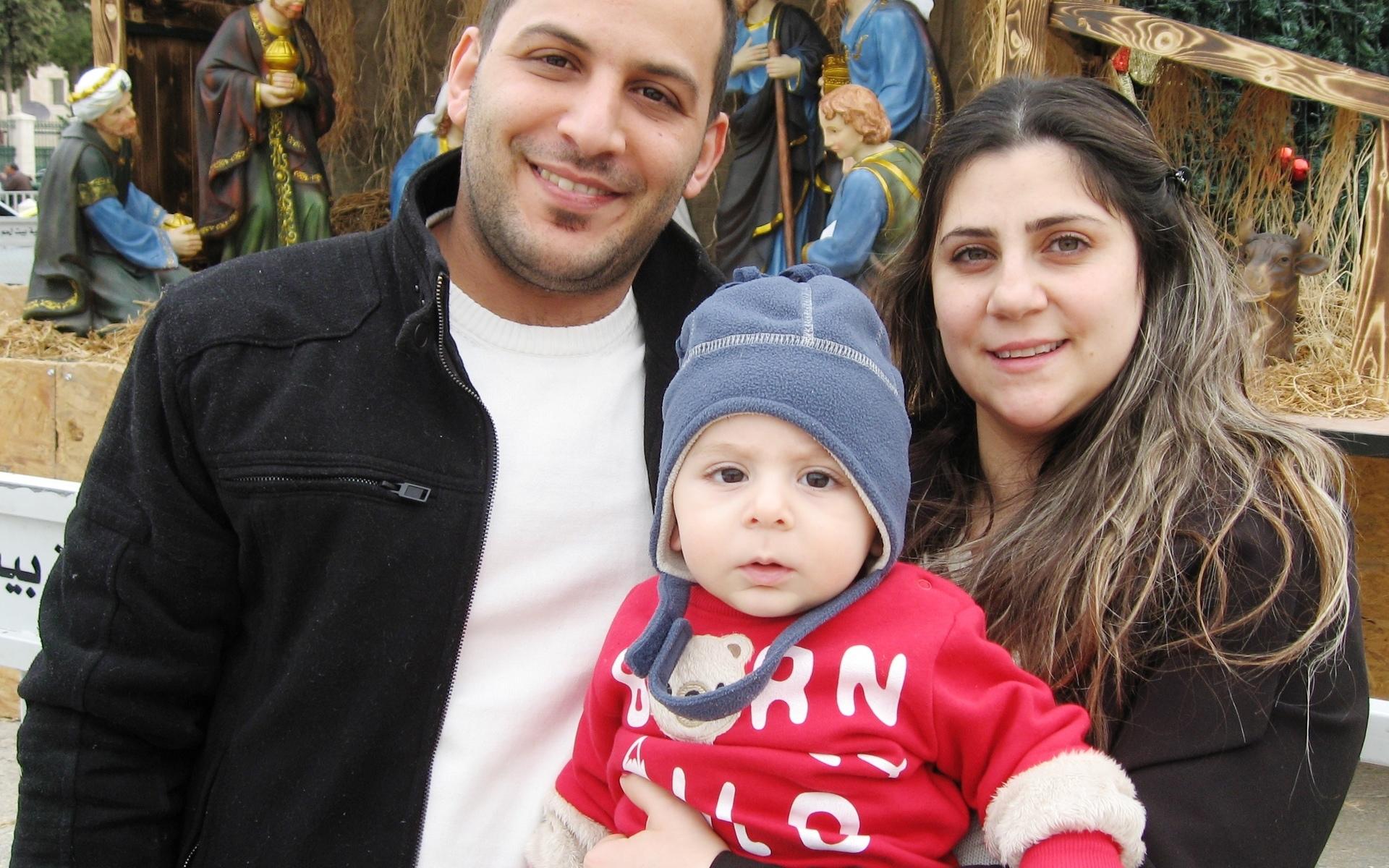 Paret Michail och Jessica Joubran med Anan, 8 månader, är från Haifa i Israel och besöker Betlehem.