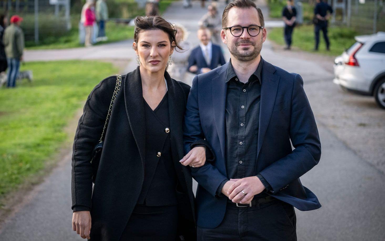 Rebecka Fallenkvist (SD) tillsammans med maken Mattias Bäckström Johansson (SD). Arkivbild.