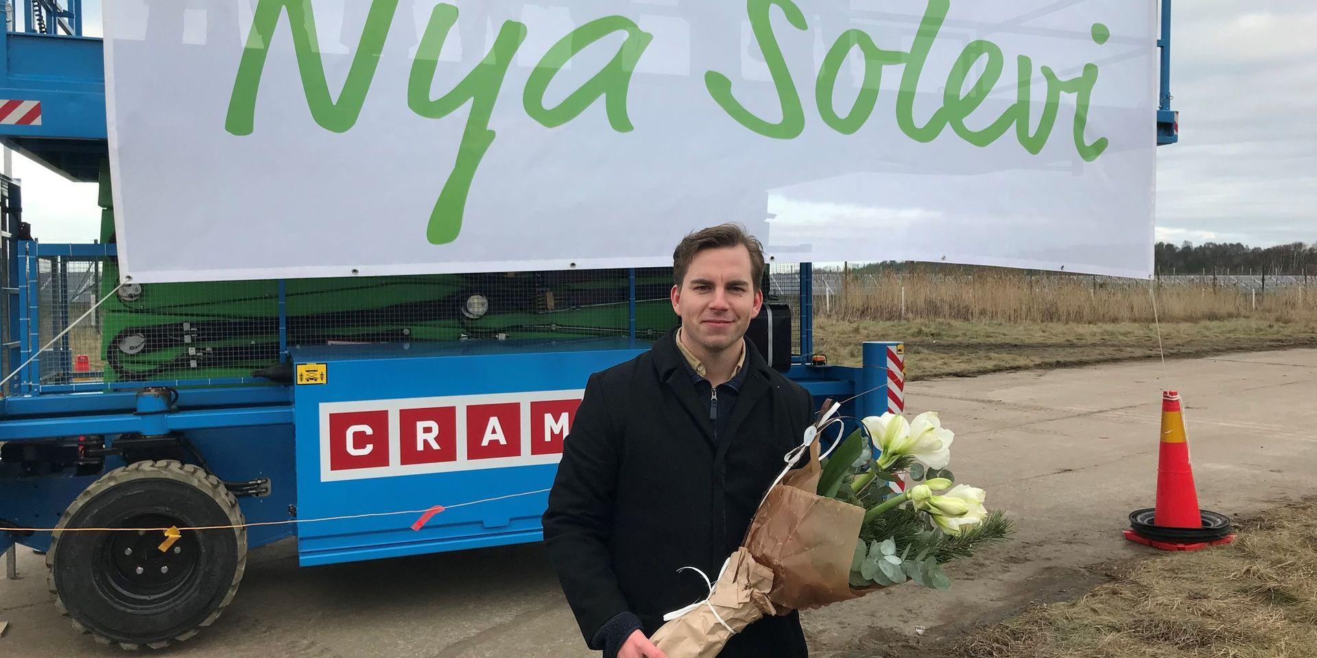 Per Frykebrant levererade namnförslaget Nya Solevi och vann därmed namngivningstävlingen till den nyinvigda solcellsparken i Säve.