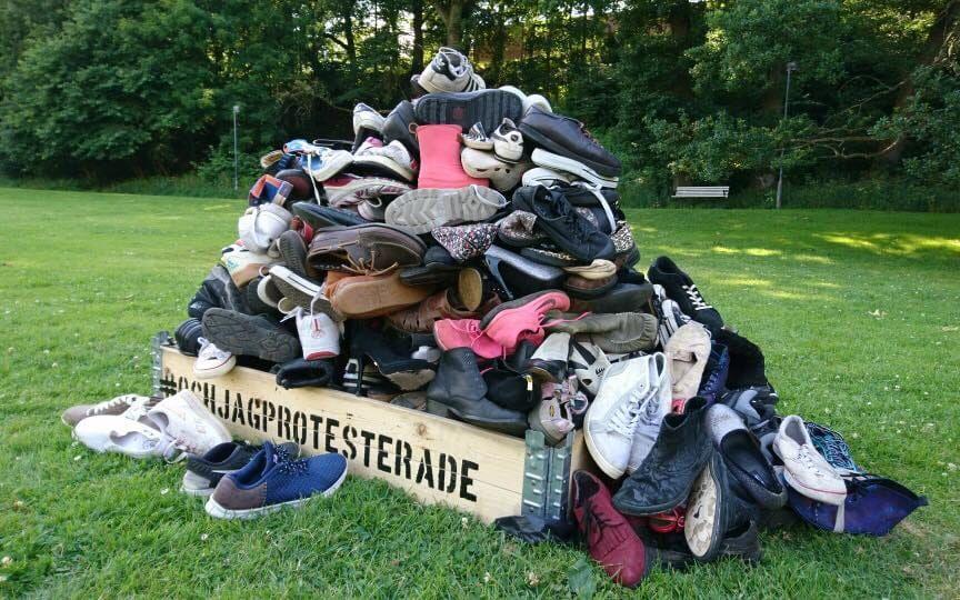 Under Almedalsveckan fanns det en liknande konstellation som bestod av hundratals skor men som plockades ner från ett tiotal misstänkta personer. FOTO: Privat
