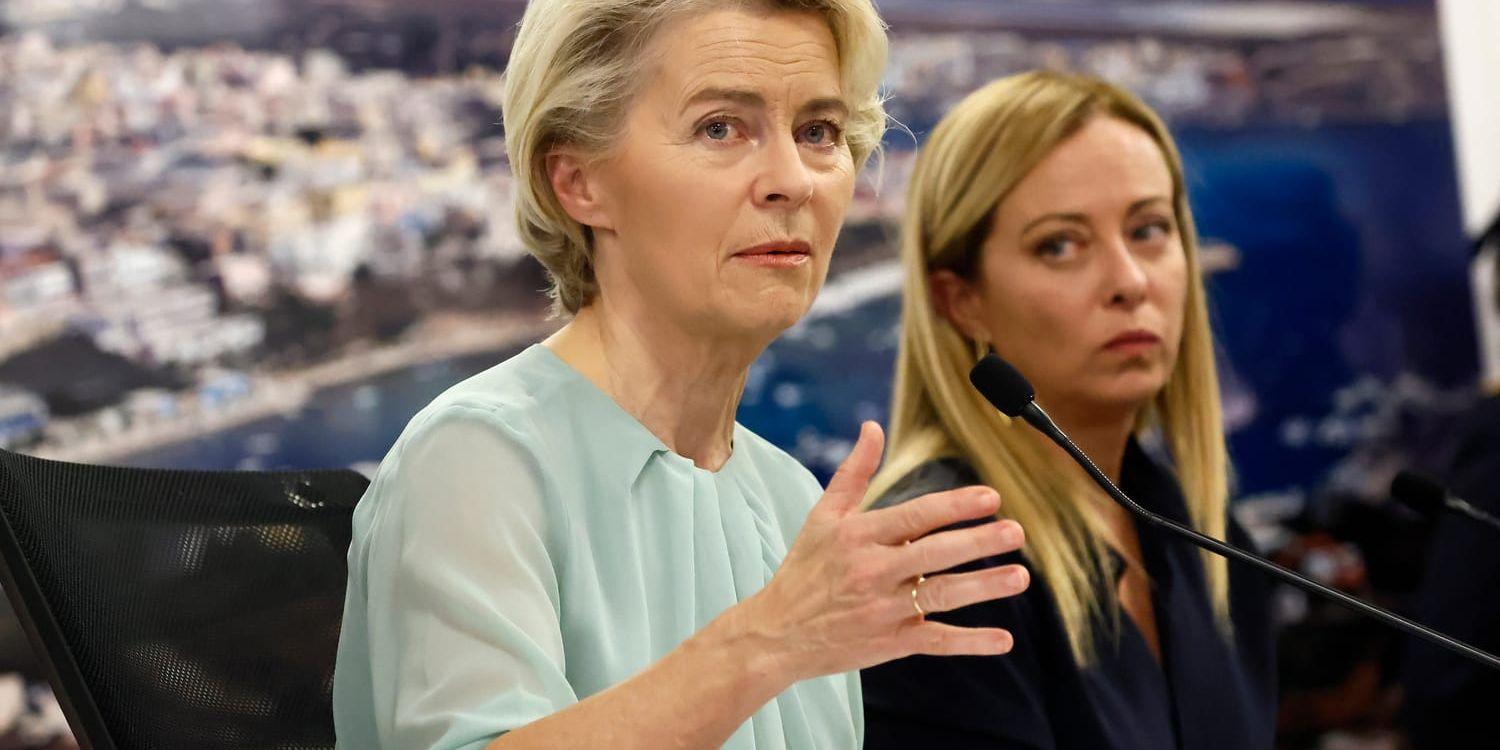 La presidente della Commissione europea Ursula von der Leyen e il primo ministro italiano Giorgia Meloni hanno visitato Lampedusa il 17 settembre.