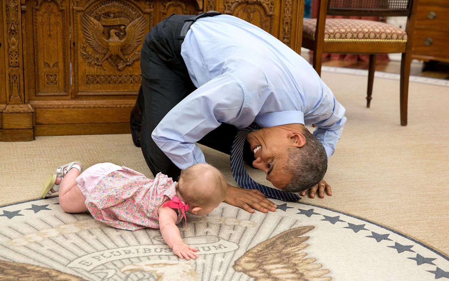 4 juni, 2015: Obama insisterade att säkerhetsrådgivaren skulle ta med sin lilla dotter till Vita Huset. Foto: Pete Souza / Vita Huset