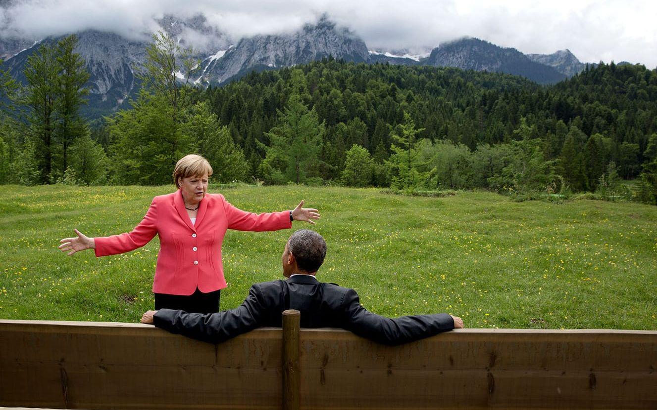 8 juni 2015: Tysklands förbundskansler Angela Merkel och Obama samtalar under ett G7-möte i tyska Krün. Foto: Pete Souza / Vita Huset