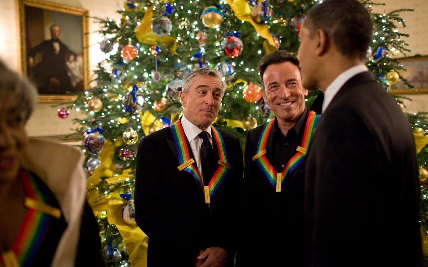 6 december, 2009: Barack Obama träffar Robert DeNiro och Bruce Springsteen under en ceremoni i Vita Huset. Foto: Pete Souza / Vita Huset
