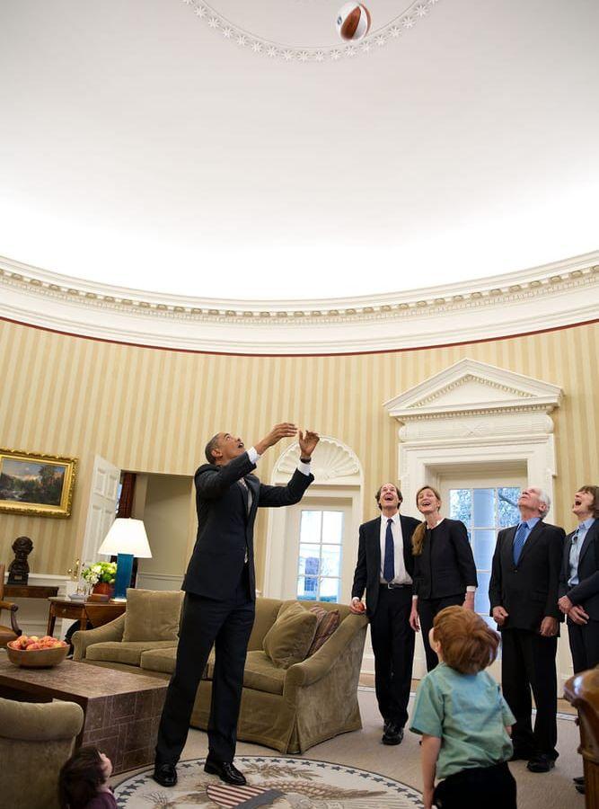 22 februari, 2013: Obama testar takhöjden i Vita Huset. Foto: Pete Souza / Vita Huset