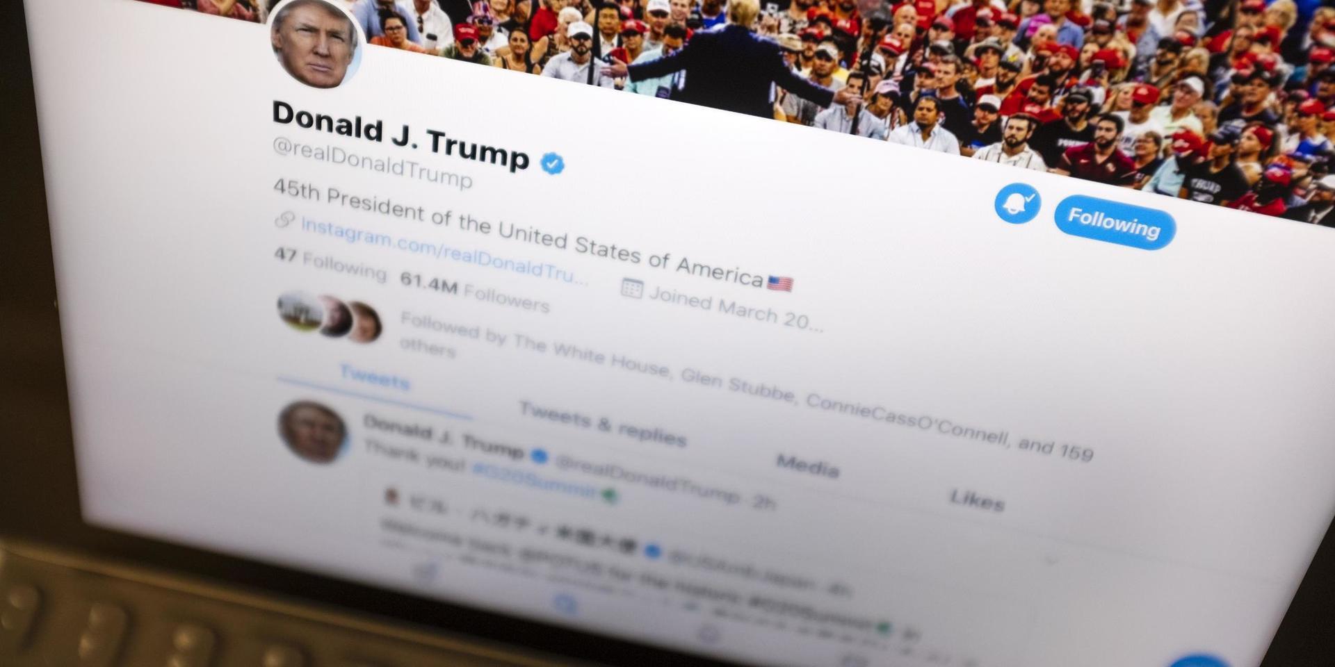 I slutet av juni förra året började Twitter markera vissa av Donald Trumps tweets med en varningstext. 