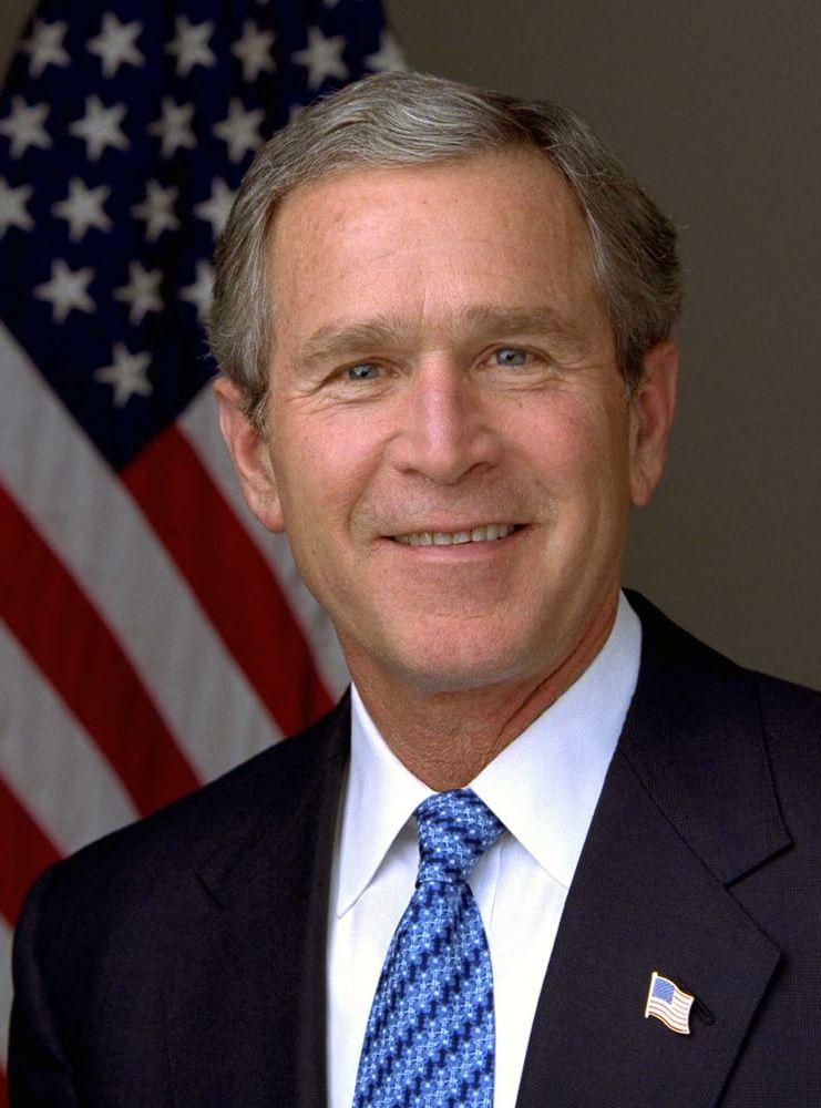 <strong>George W. Bush (R), 2001-2009.</strong> Det fanns många frågetecken kring Bushs politik när han tillträdde efter kontroversiell valseger mot Al Gore år 2000. Men allt förändrades efter terrorattackerna den 11 september året därpå. Större delen av hans två mandatperioder kom att präglas av hans krig mot terrorismen, Afghanistan och Irak samt tuffare övervakning.