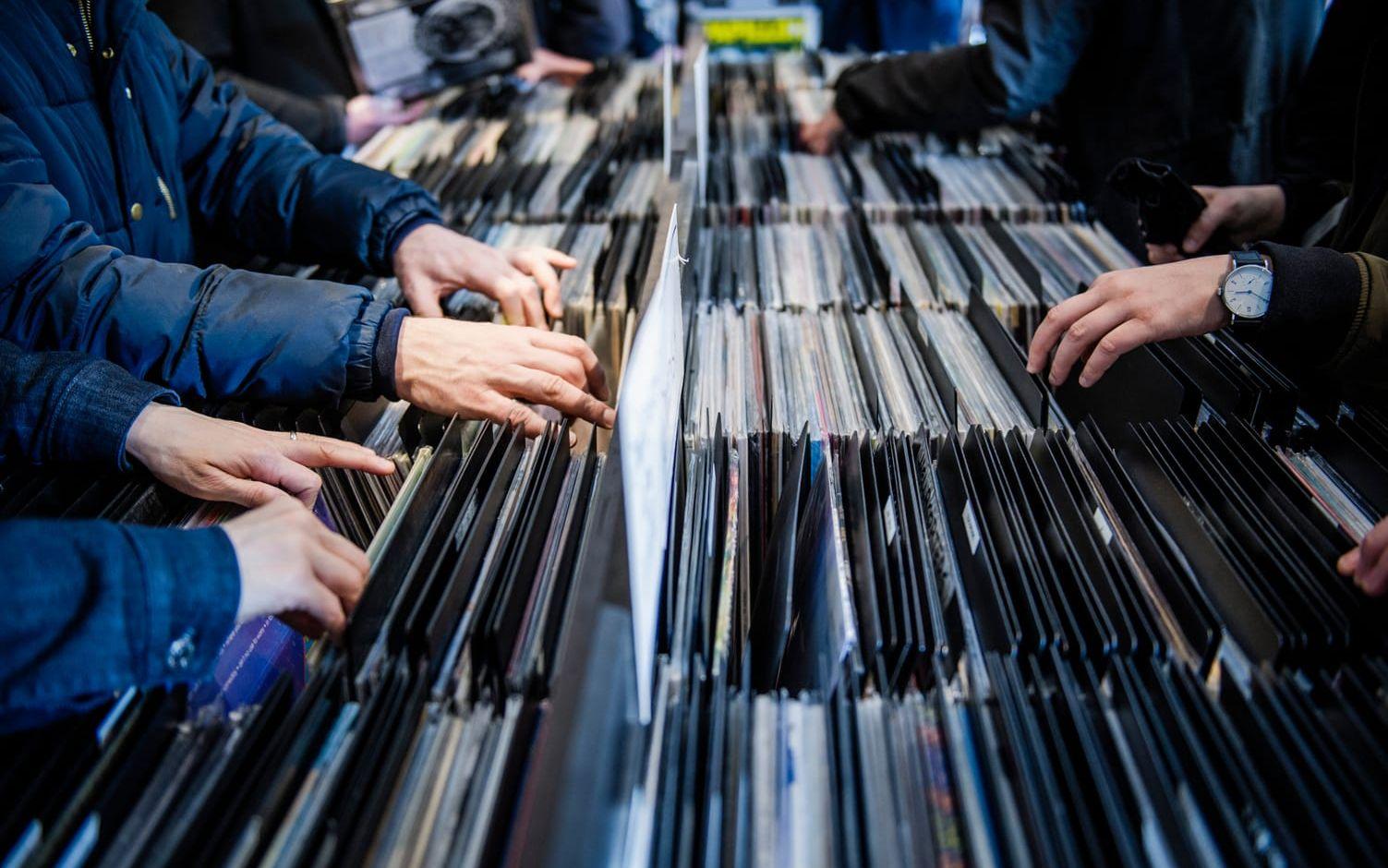 Skivbolaget Universal Music Group avbryter verksamheten i Ryssland. Arkivbild.