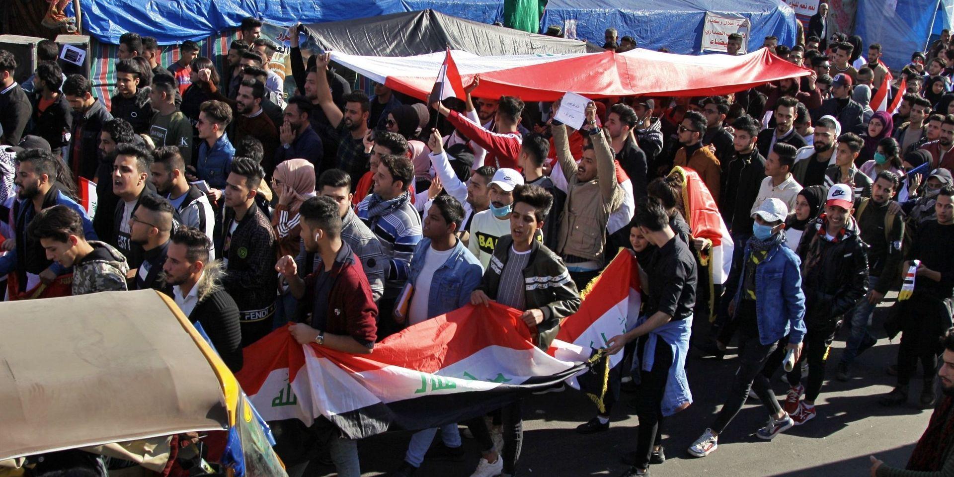 Regeringskritisk demonstration i Iraks huvudstad Bagdad. Bilden är från julaftonen.
