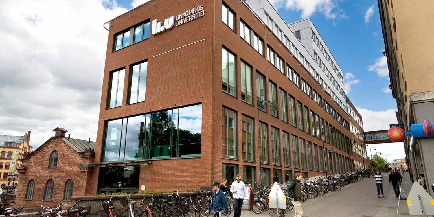 Avgiftsrabatt och fler stipendier kan locka fler att plugga i Sverige, enligt ett utredningsförslag. Arkivbild från Campus Norrköping som hör till Linköpings universitet.