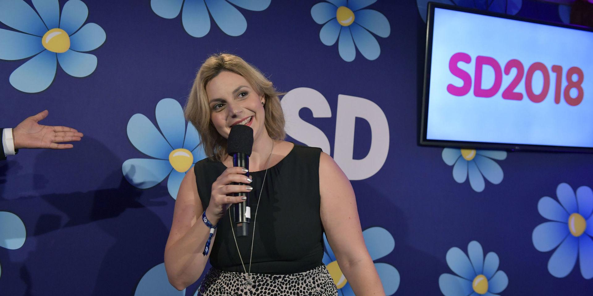 Paula Bieler talar under Sverigedemokraternas valvaka 2018