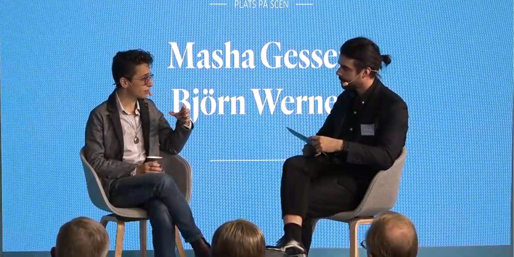 Journalisten och författaren Masha Gessen i samtal med GP:s kulturchef Björn Werner.
