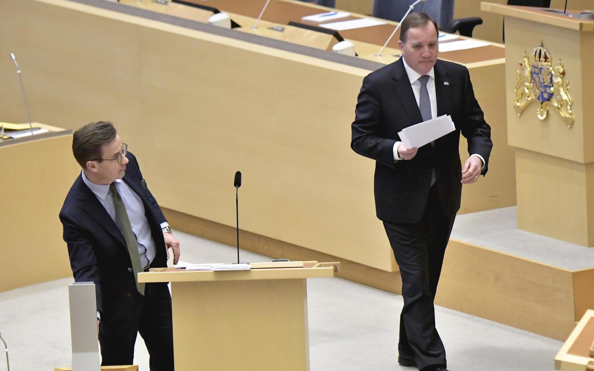 Moderaternas partiledare Ulf Kristersson (M) och statsminister Stefan Löfven (S) i riksdagen.