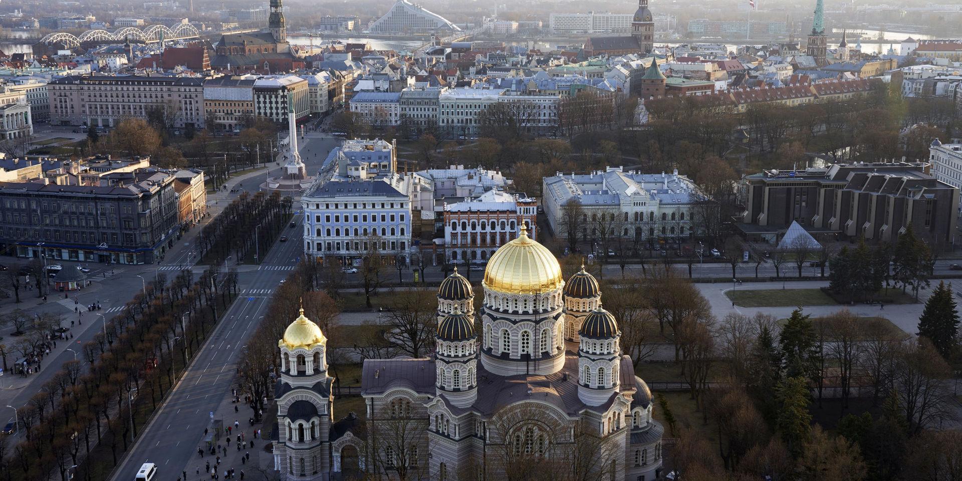 Lettiska myndigheter stoppar ryska tv-kanaler. Arkivbild: Utsikt över Lettlands huvudstad Riga.