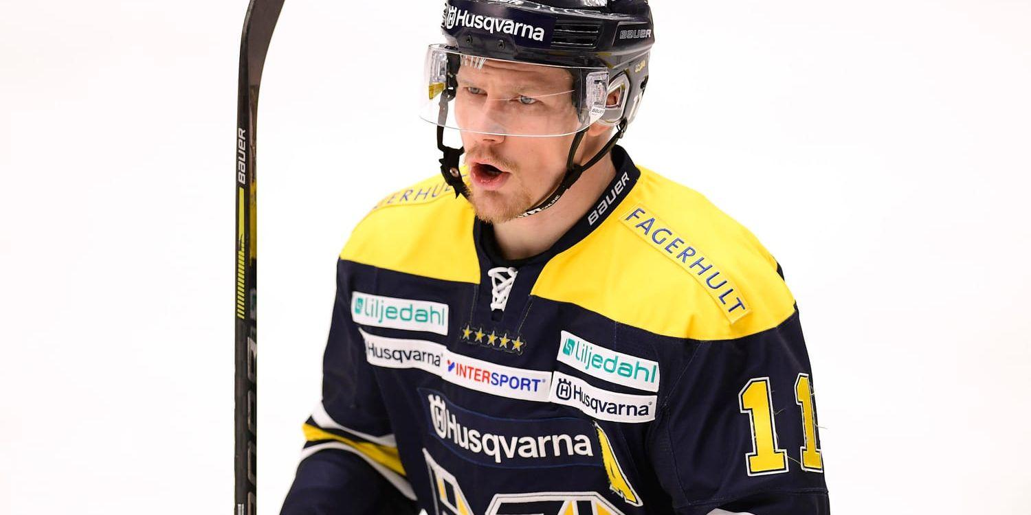 HV71:s Simon Önerud jublar efter sitt 2-0 mål mot Linköping.