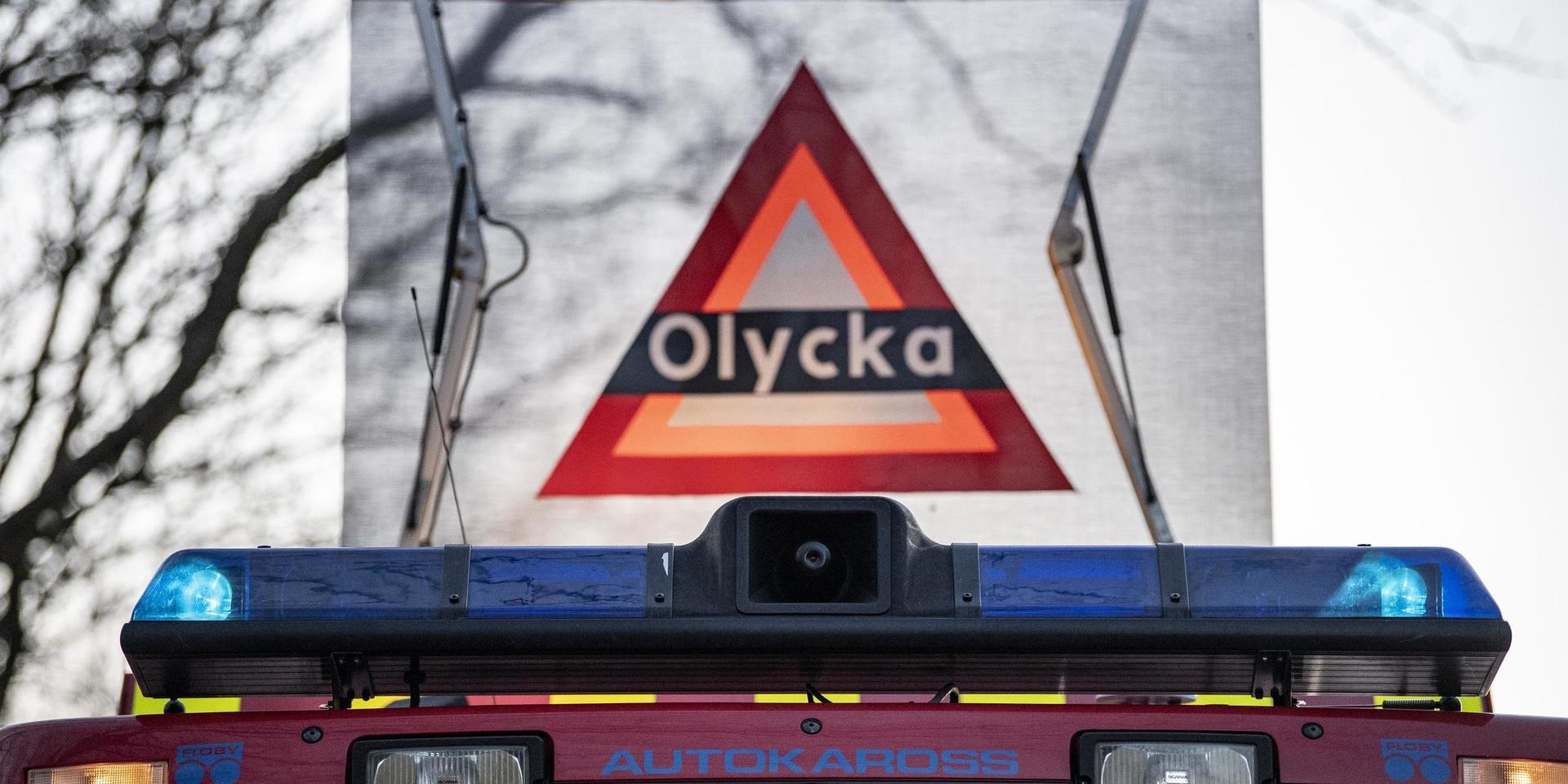 En mopedist har förts till sjukhus efter att ha krockat med en bil i centrala Östersund. Arkivbild.