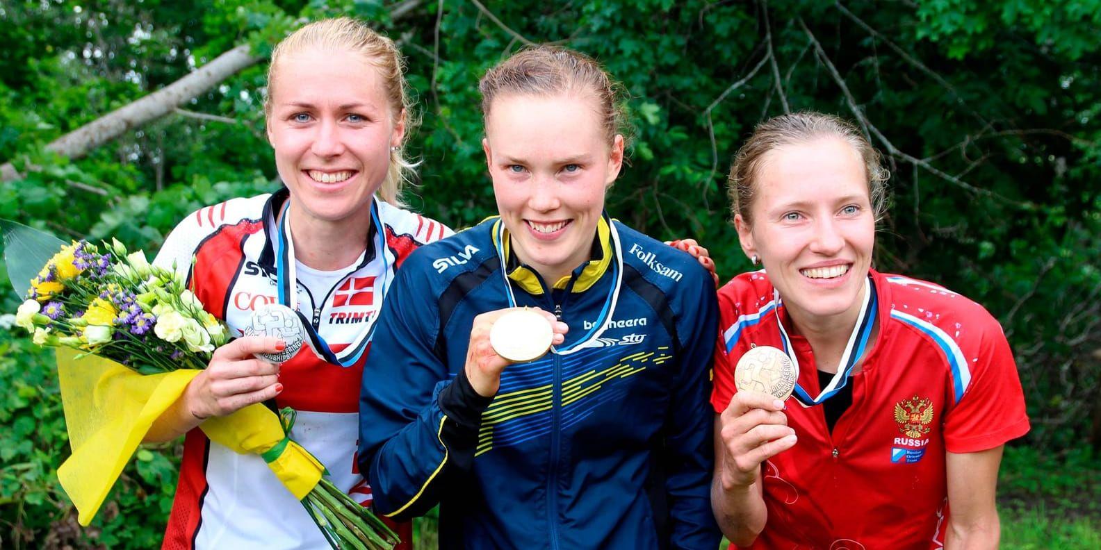 Tove Alexandersson tog sitt tredje VM-guld när hon vann långdistansen på orienterings-VM i Estland. Nu väntar en ny medaljakt.