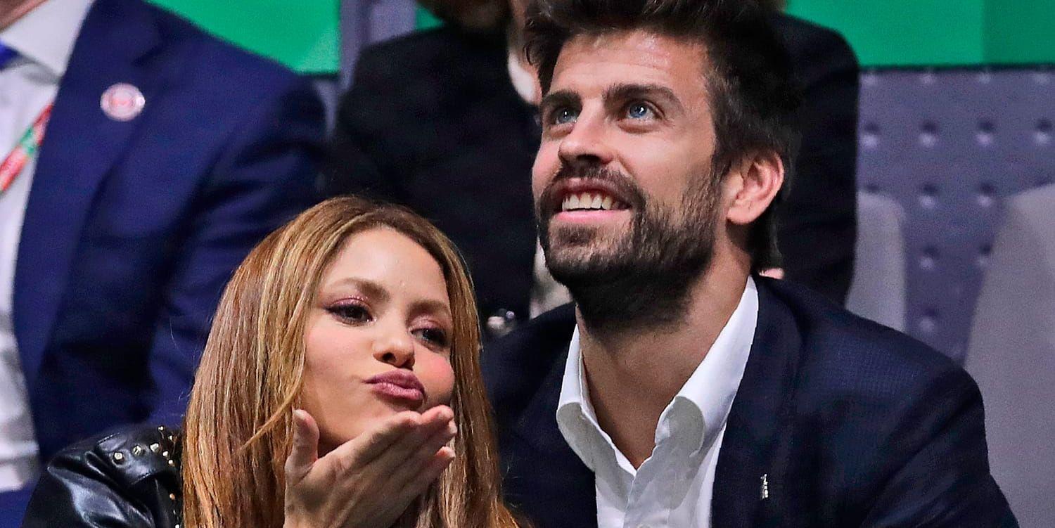 “Vi gråter inte längre, vi får betalt” sjunger Shakira i “Out of your leage”, den untziga hämnddängan riktad mot hennes exman Gerard Piqué. 