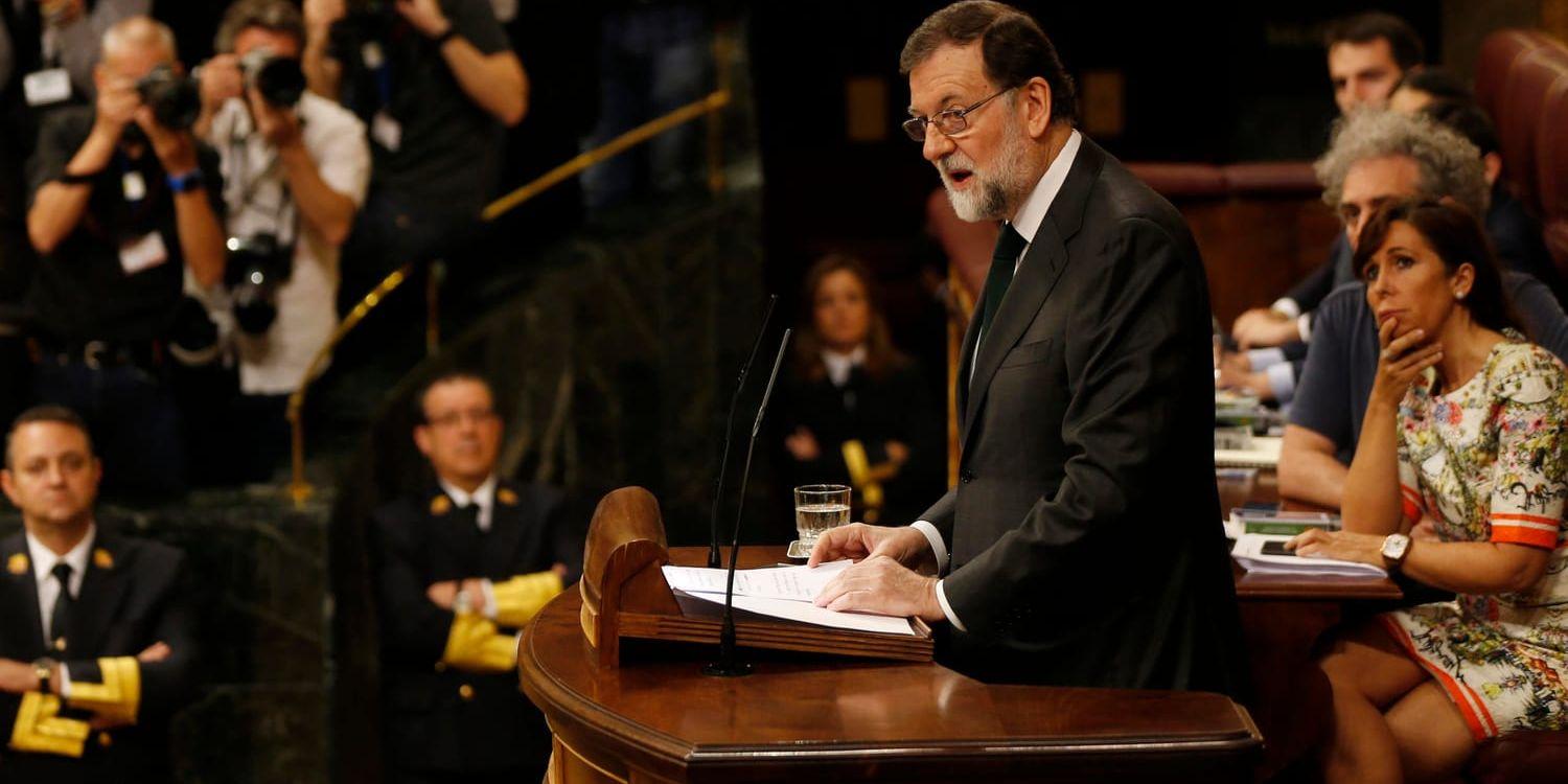 Spaniens premiärminister Mariano Rajoy under sitt avskedstal i parlamentet inför misstroendeomröstningen mot honom.