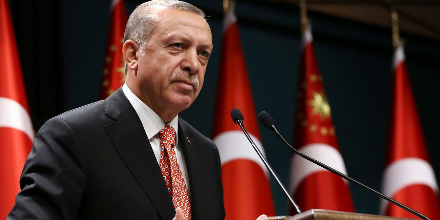 President Recep Tayyip Erdogan höll gick i ett tal till häftigt angrepp mot Turkiets västliga allierade.