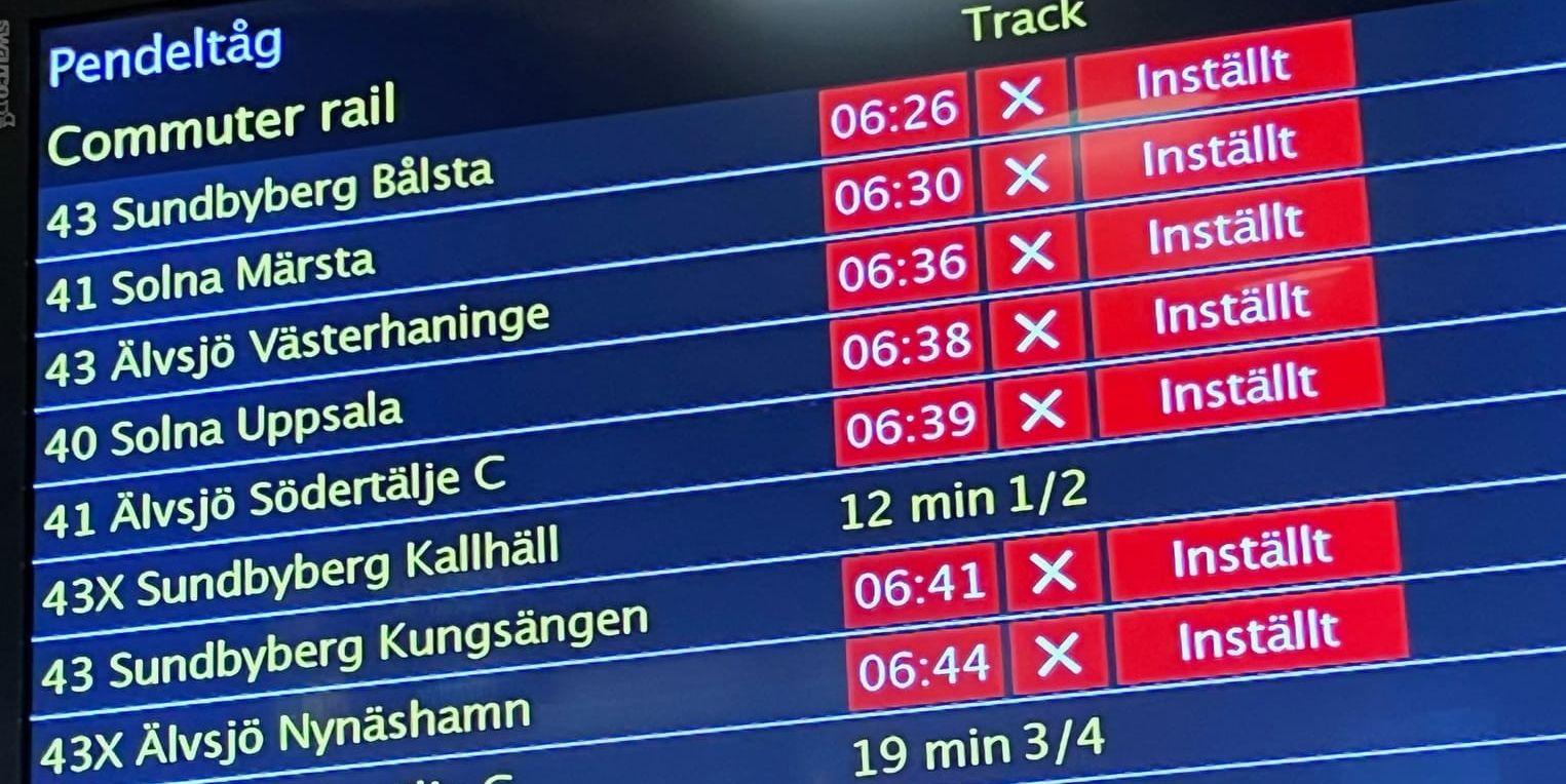 
Lokförare inom pendeltågstrafiken i Stockholm har gick ut i en vild strejk – nu stoppas ensamarbete på tågen.