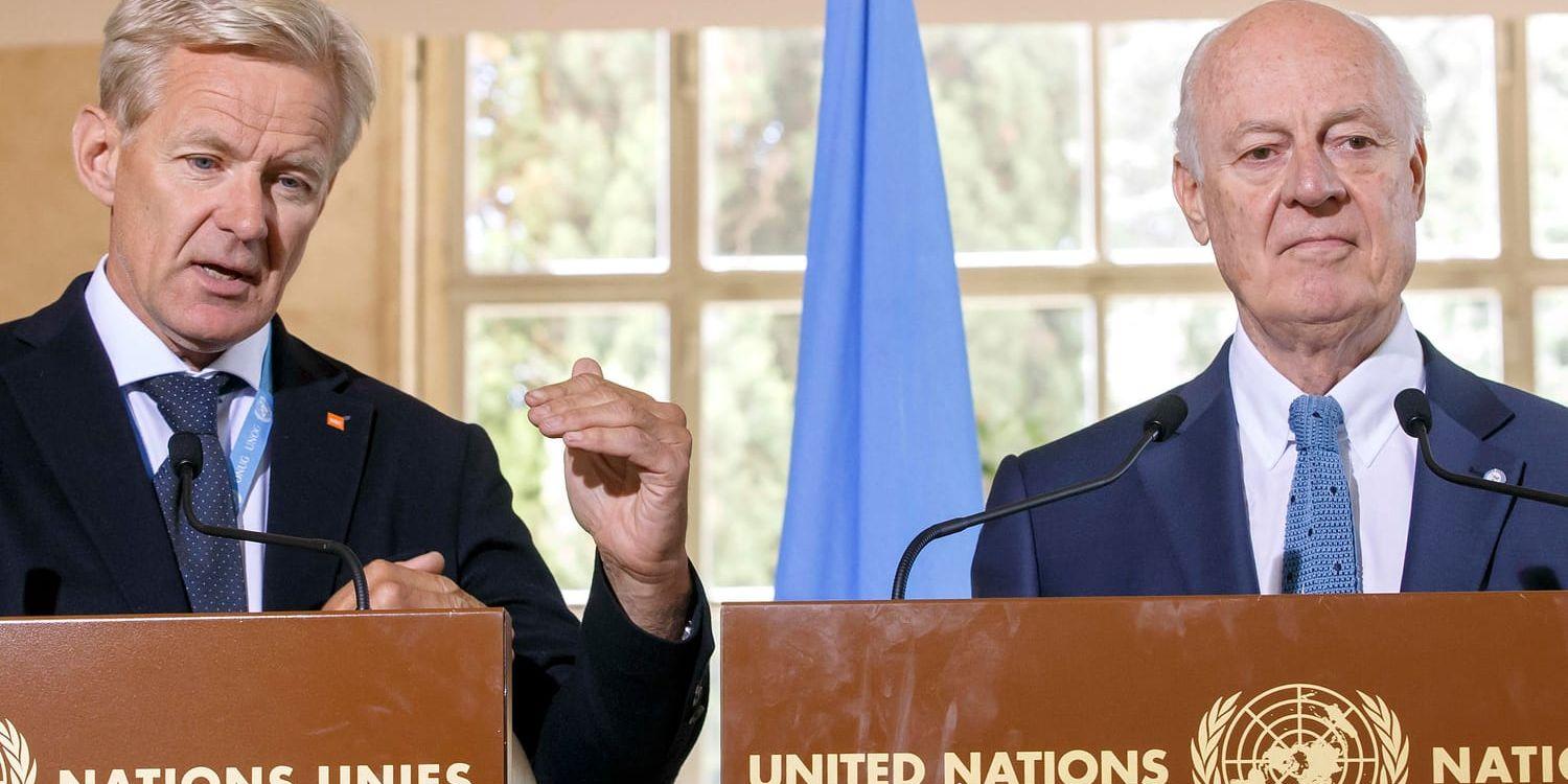 Jan Egeland, chef för FN:s humanitära insatser i Syrien, och FN:s Syriensändebud Staffan de Mistura. Arkivbild.