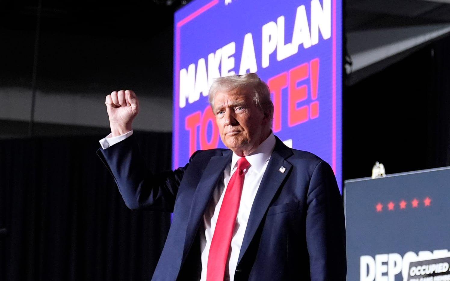 USA:s expresident Donald Trump höll kampanjtal i Aurora, Colorado.