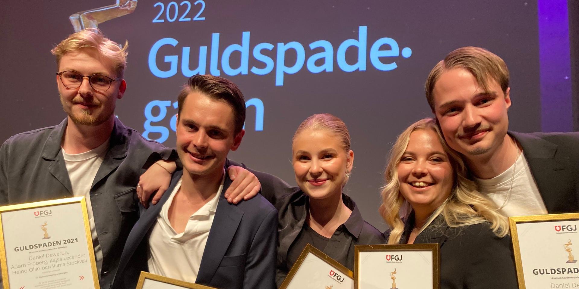 Daniel Dewerud, Heino Ollin, Vilma Stockvall, Kajsa Lecander och Adam Fröberg vann Studentspaden för grävet om ”Studentbostadsgranskningen”.
