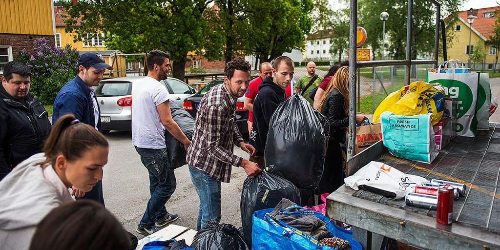 Många vill hjälpa dem som drabbats av översvämningskatastrofen på Balkan. Insamlingar sker ibland annat Gamlestan och Frölunda.